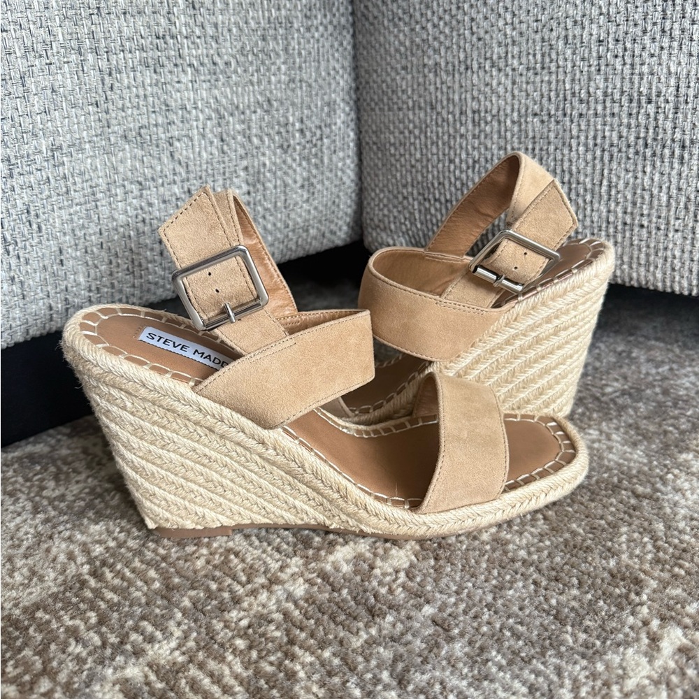 Steve Madden Beige Wedge Sandals